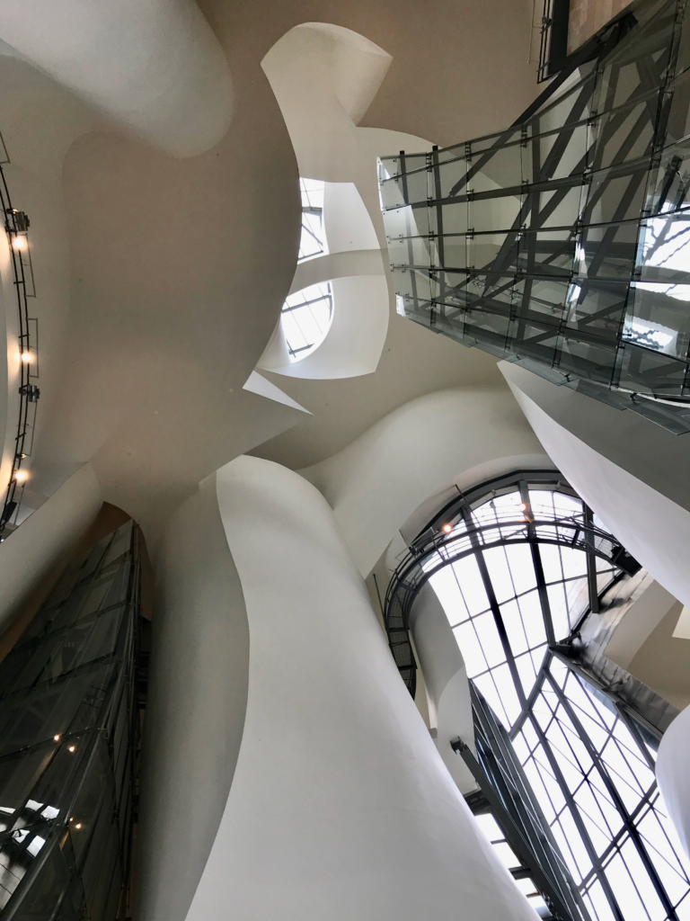 Interior of Guggenheim museum showing the curved ceilings. 